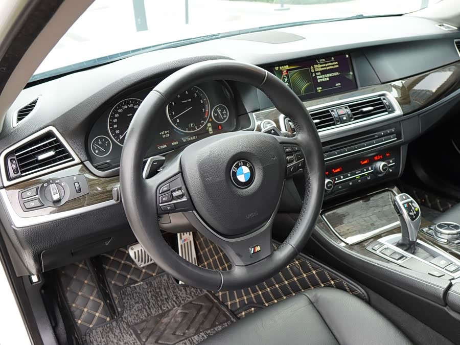 BMW 5 Series 2013 — фото 14