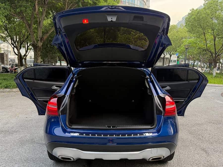 Mercedes-Benz GLA 2018 — фото 24