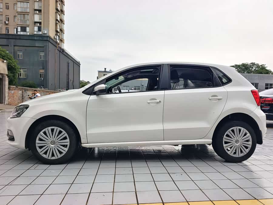 Volkswagen Polo 2016