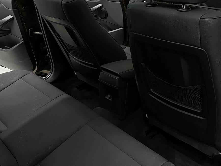 BMW X1 2012 — фото 10