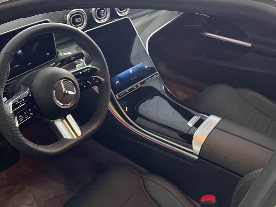 Mercedes-Benz C-Class 2025 — фото 12
