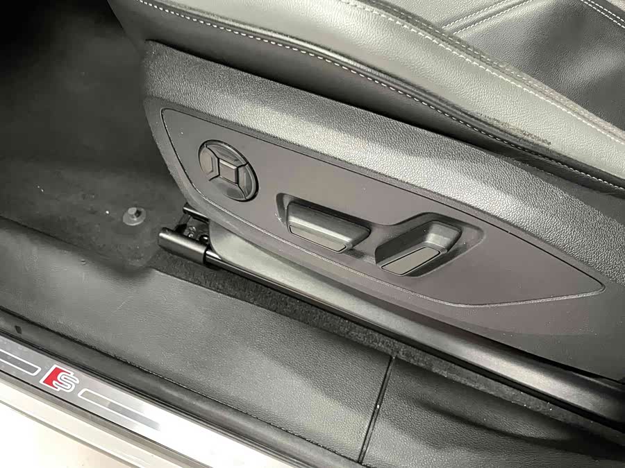 Audi Q3 Sportback 2020 — фото 11