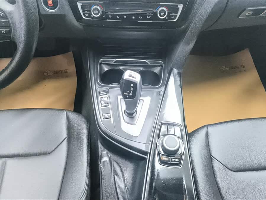 BMW 3 Series 2017 — фото 16