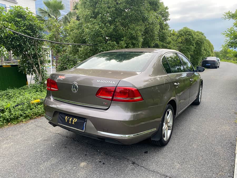 Volkswagen Magotan 2016