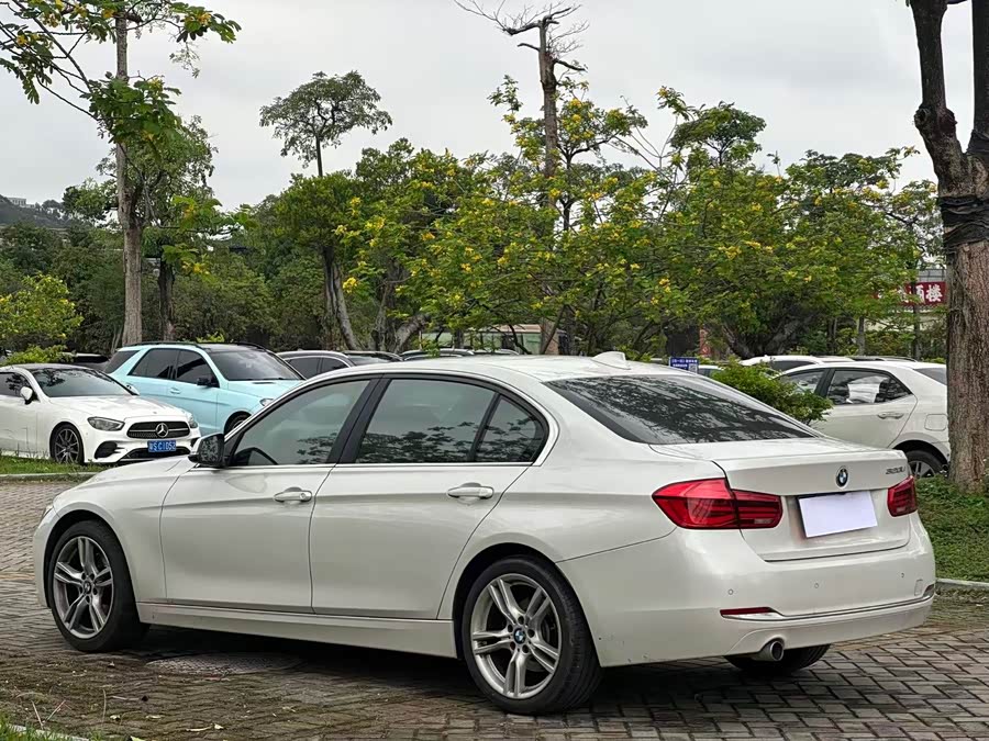 BMW 3 Series 2017 — фото 13