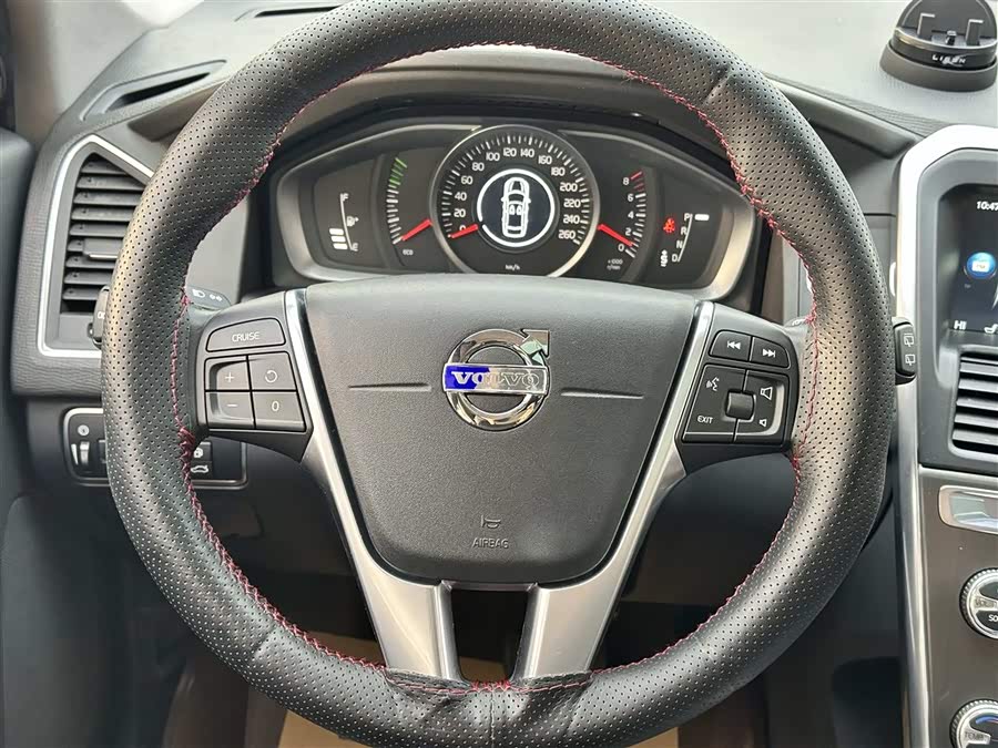 Volvo XC60 2014 — фото 17