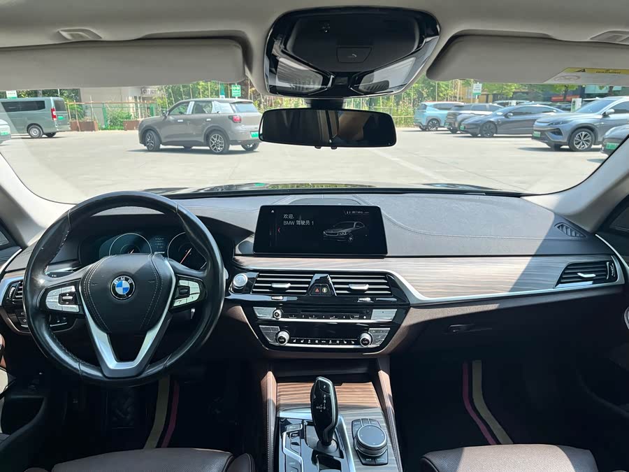 BMW 5 Series New Energy 2019 — фото 11