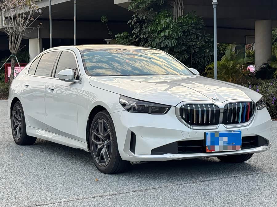 BMW 5 Series 2024