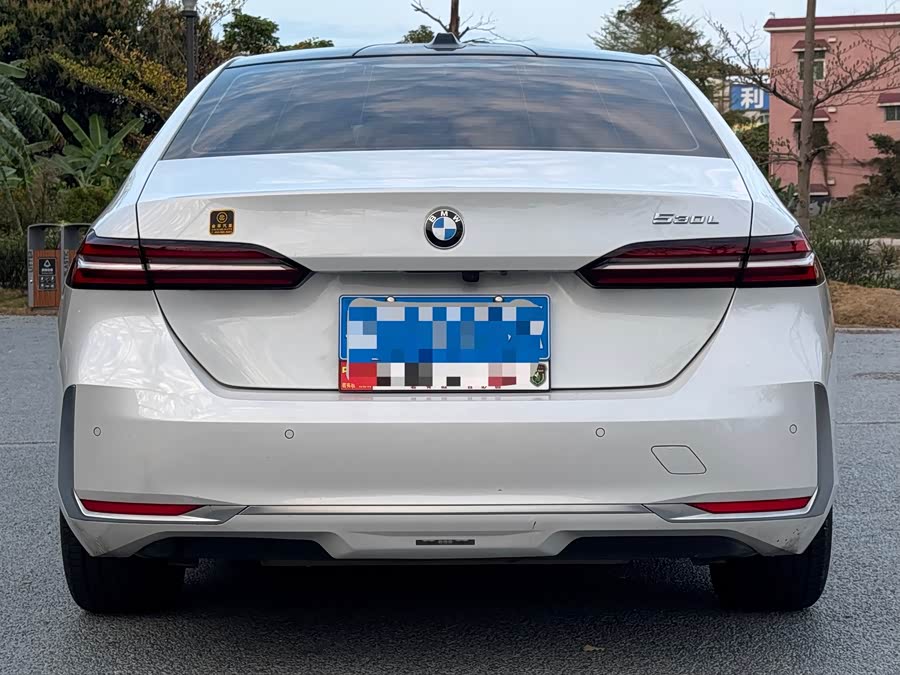 BMW 5 Series 2024