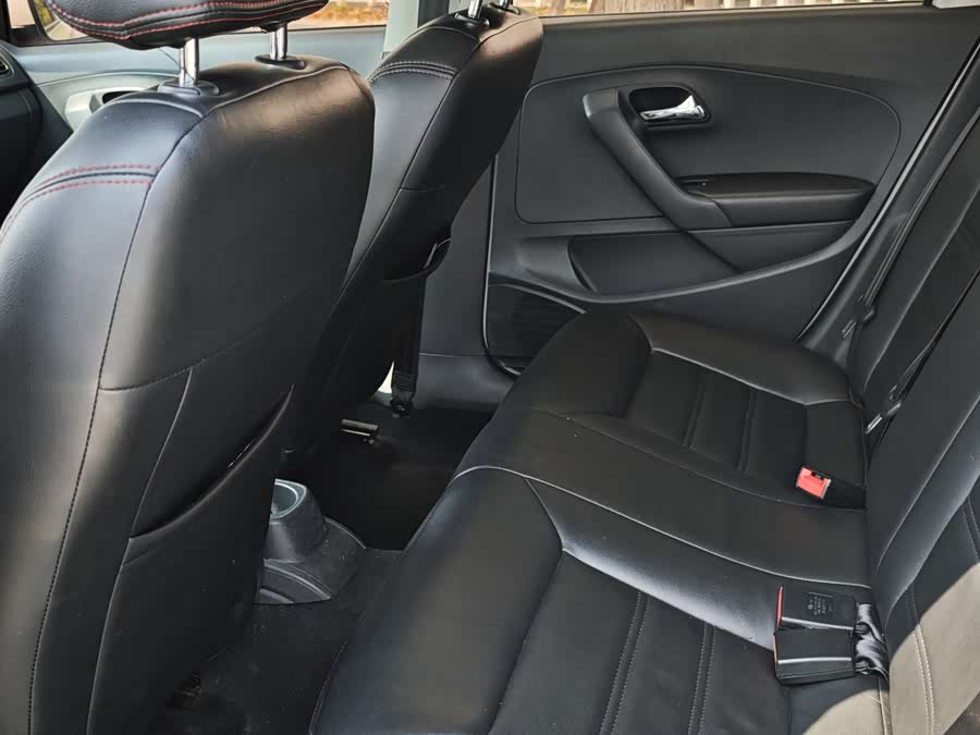 Volkswagen Polo 2016