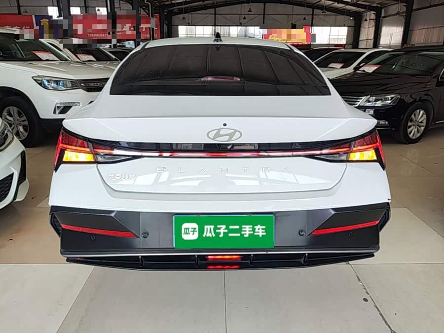 Hyundai Elantra 2023