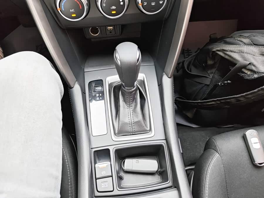 Mazda CX-4 2016 — фото 14