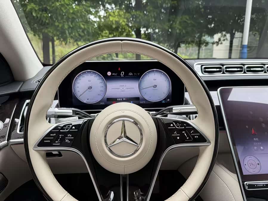 Mercedes-Benz Maybach S-Class 2023 — фото 9