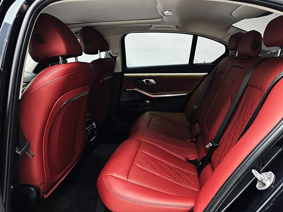 BMW 3 Series 2023 — фото 13