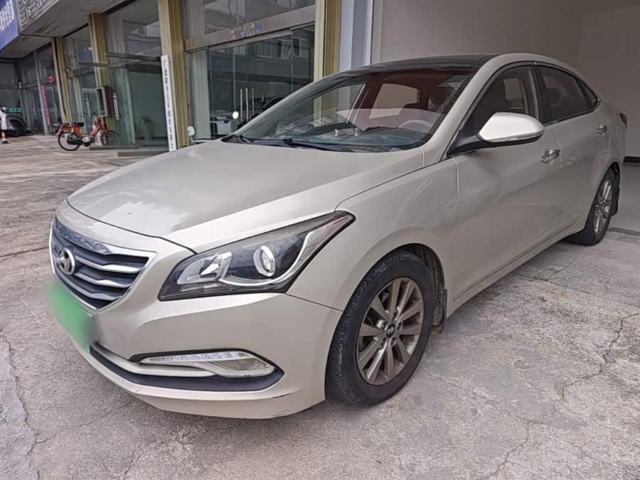 Hyundai Mistra 2014