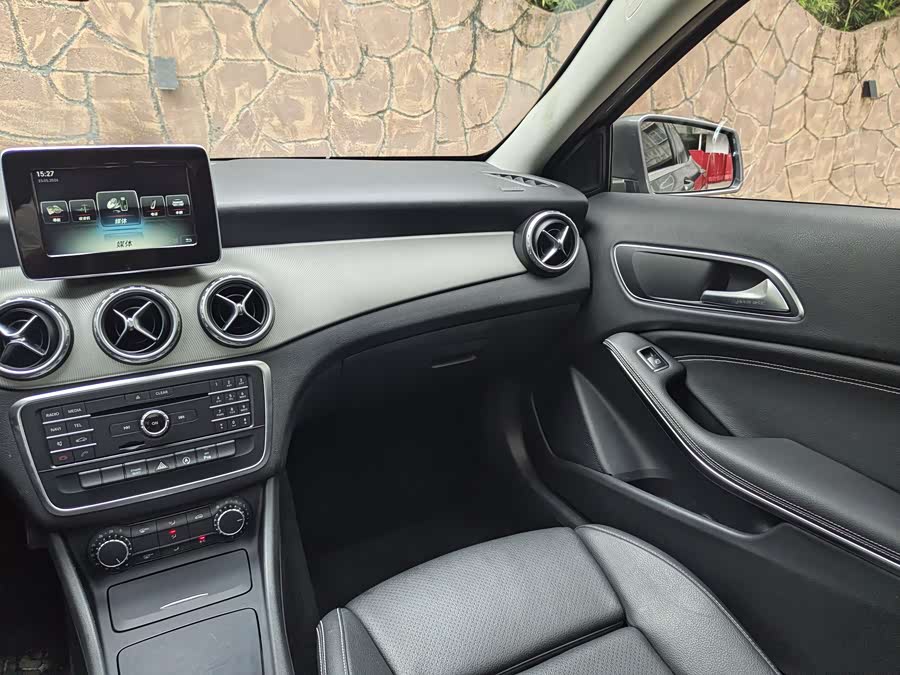 Mercedes-Benz GLA 2016 — фото 14