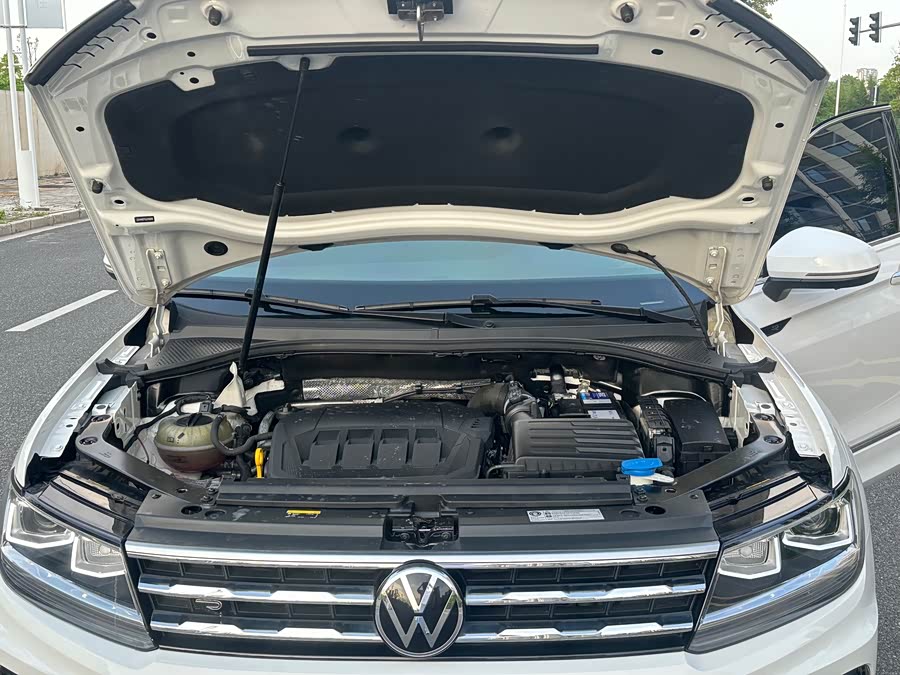 Volkswagen Tiguan L 2021 — фото 18