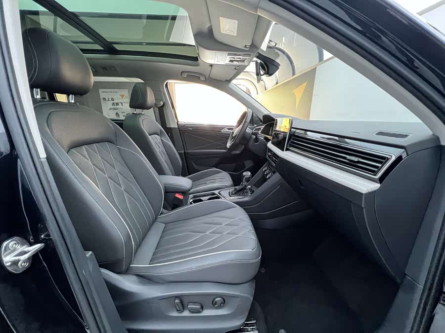 Volkswagen Tiguan L 2023