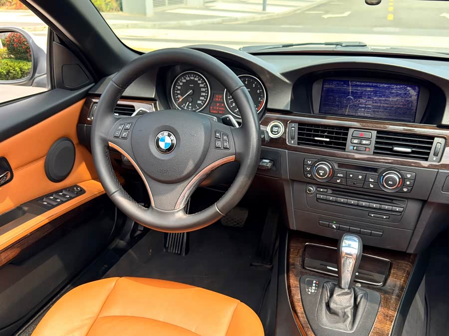 BMW 3 Series 2011 — фото 10