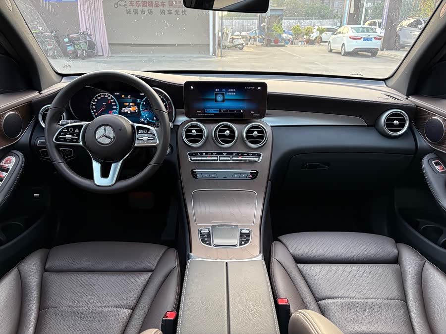 Mercedes-Benz GLC 2022
