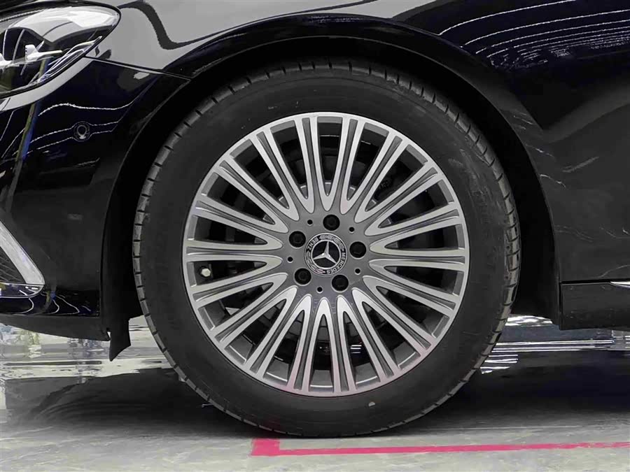 Mercedes-Benz E-Class 2022