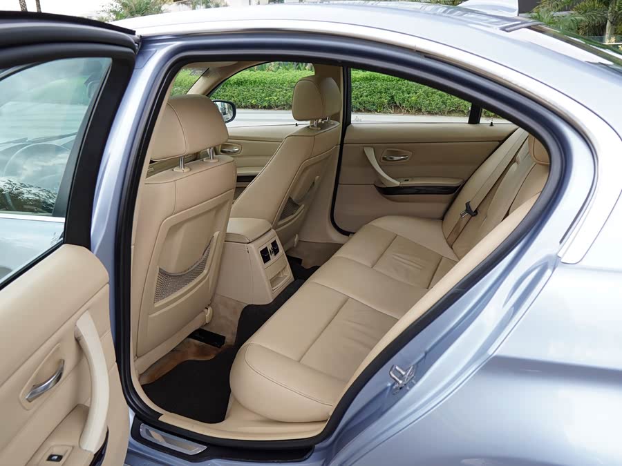 BMW 3 Series 2010
