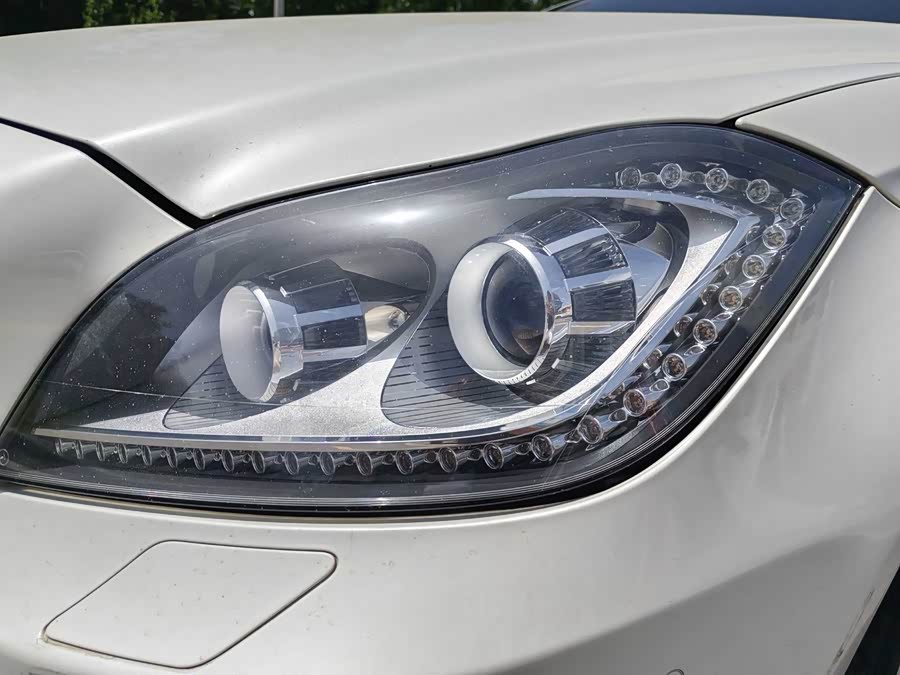 Mercedes-Benz CLS 2012 — фото 21