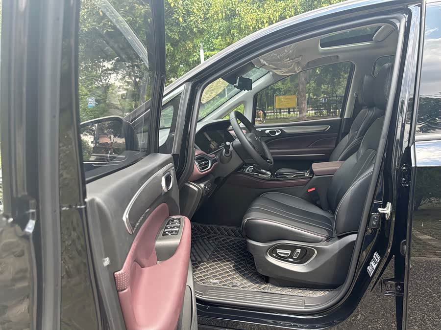 GAC Trumpchi M6 2023 — фото 10