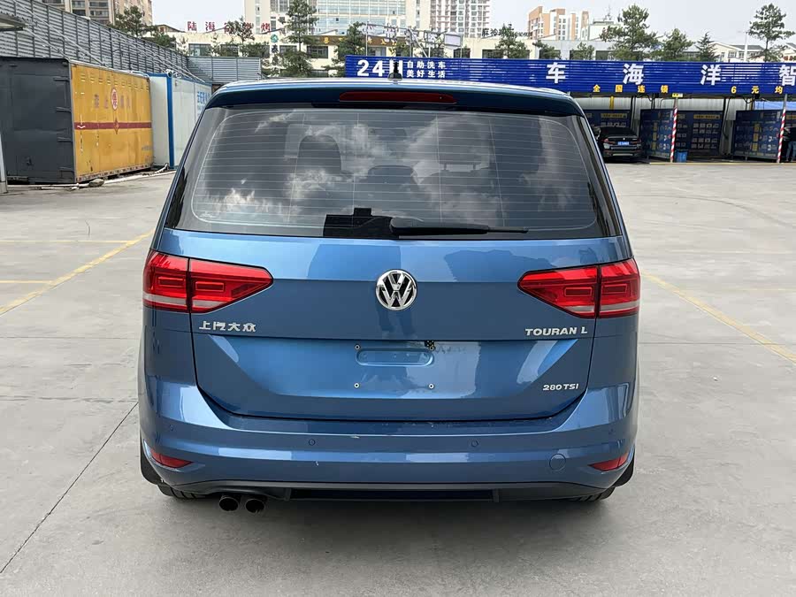 Volkswagen Touran 2018 — фото 8
