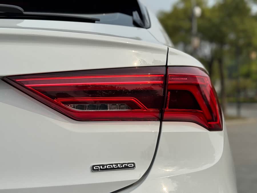 Audi Q3 Sportback 2020 — фото 26