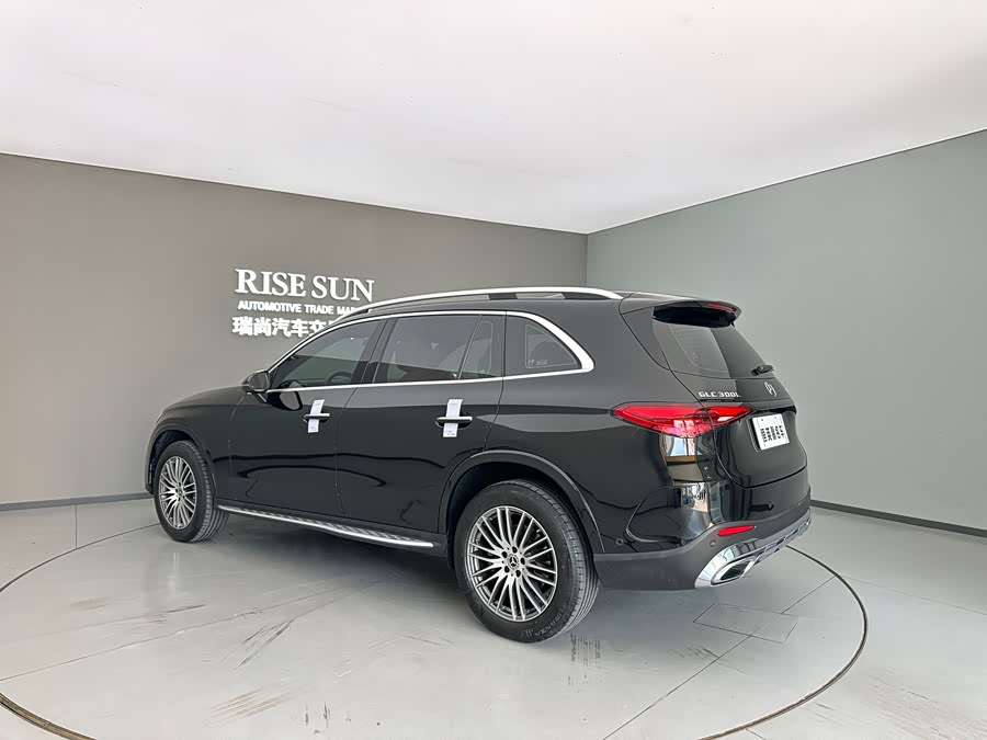 Mercedes-Benz GLC 2023
