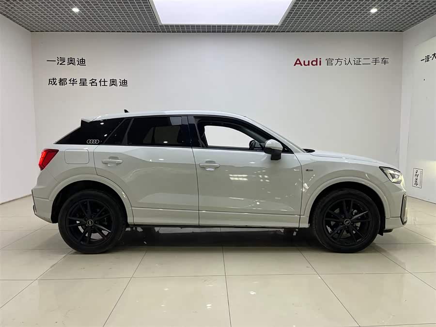 Audi Q2L 2022