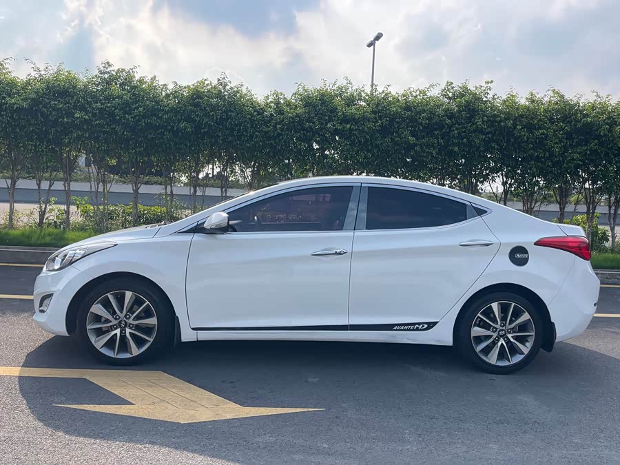 Hyundai Elantra 2015