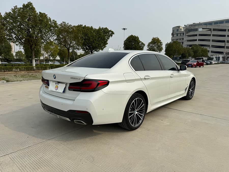 BMW 5 Series 2023 — фото 15