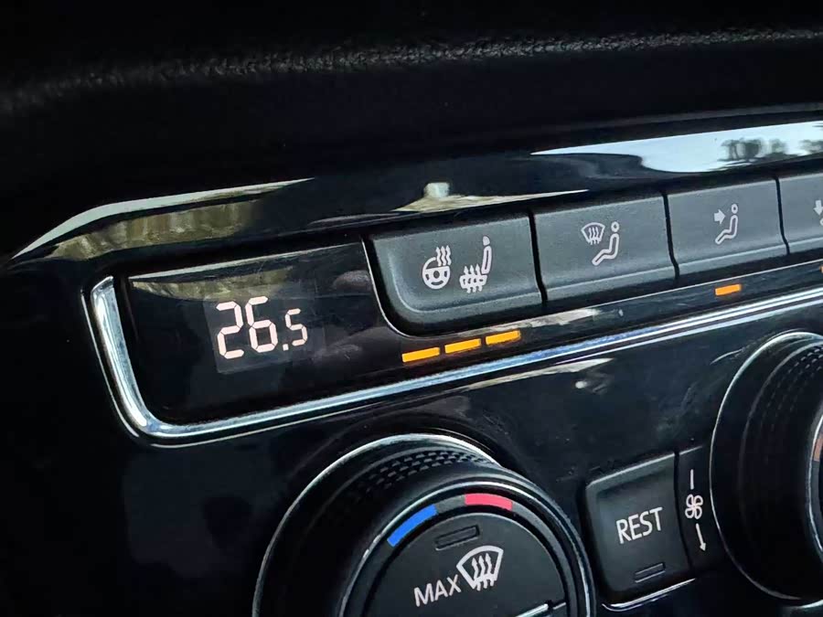 Volkswagen Tiguan L 2018 — фото 13