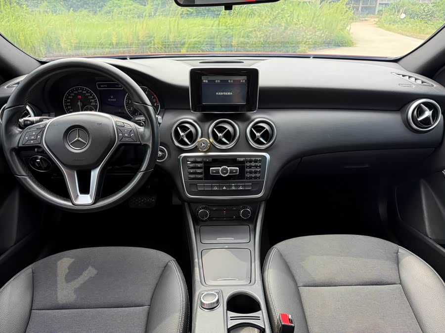 Mercedes-Benz A-Class 2015 — фото 8