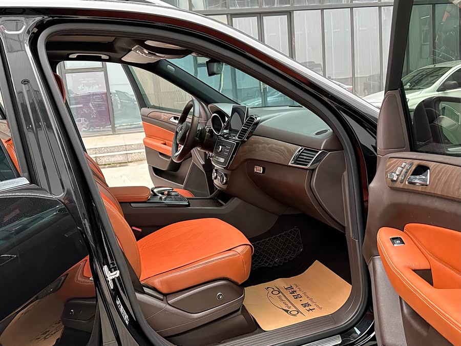Mercedes-Benz GLE 2015 — фото 18