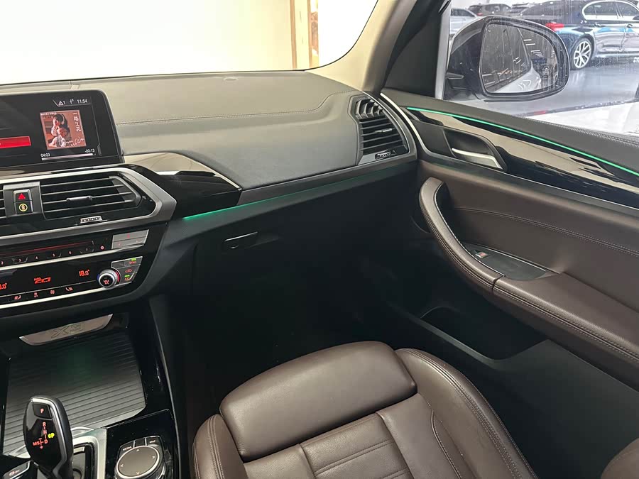 BMW X3 2018 — фото 14