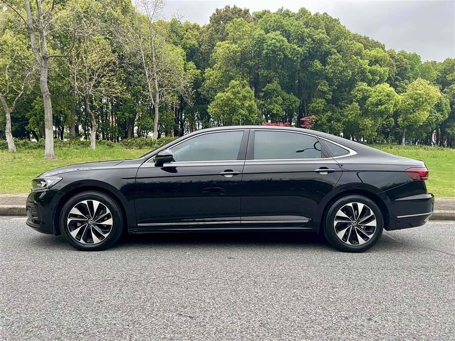 Volkswagen Passat 2022