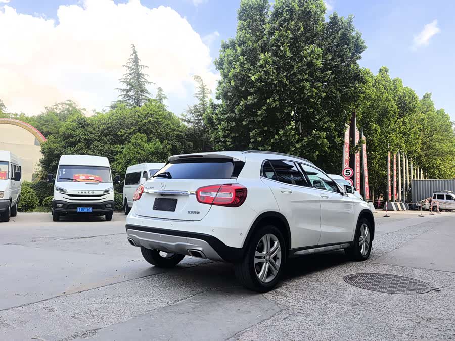Mercedes-Benz GLA 2016