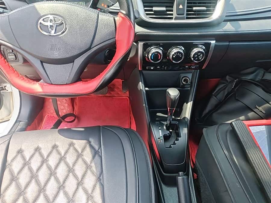 Toyota Yaris L 2021 — фото 14
