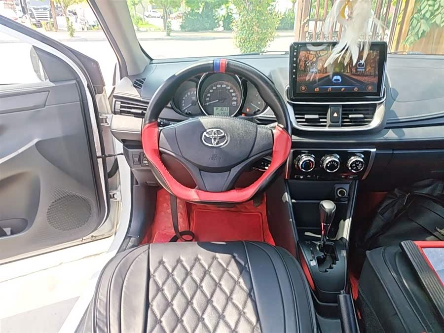 Toyota Yaris L 2021 — фото 13