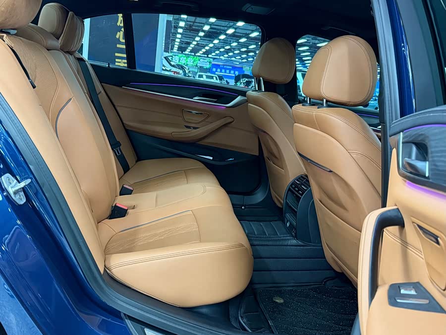 BMW 5 Series 2021