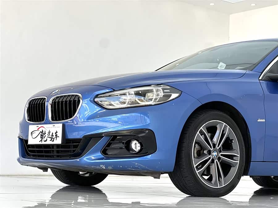BMW 1 Series 2017 — фото 8
