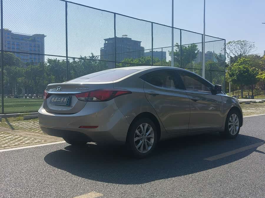 Hyundai Elantra 2016