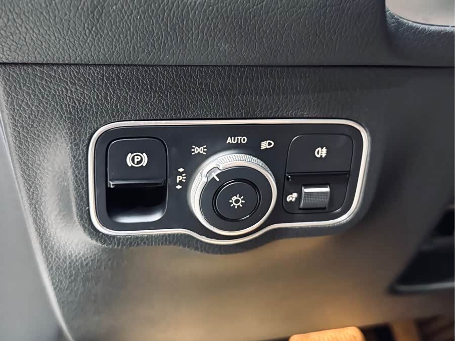 Mercedes-Benz GLB 2021 — фото 13
