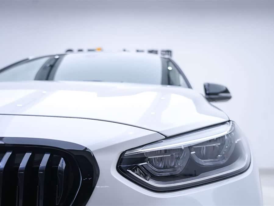 BMW 1 Series 2022 — фото 14