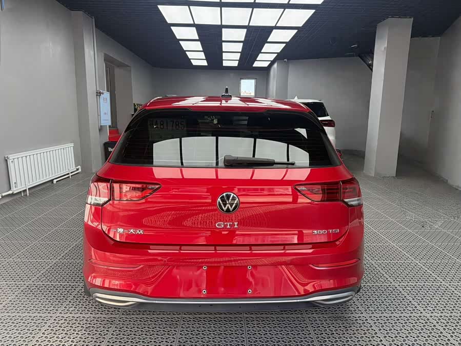 Volkswagen Golf 2021