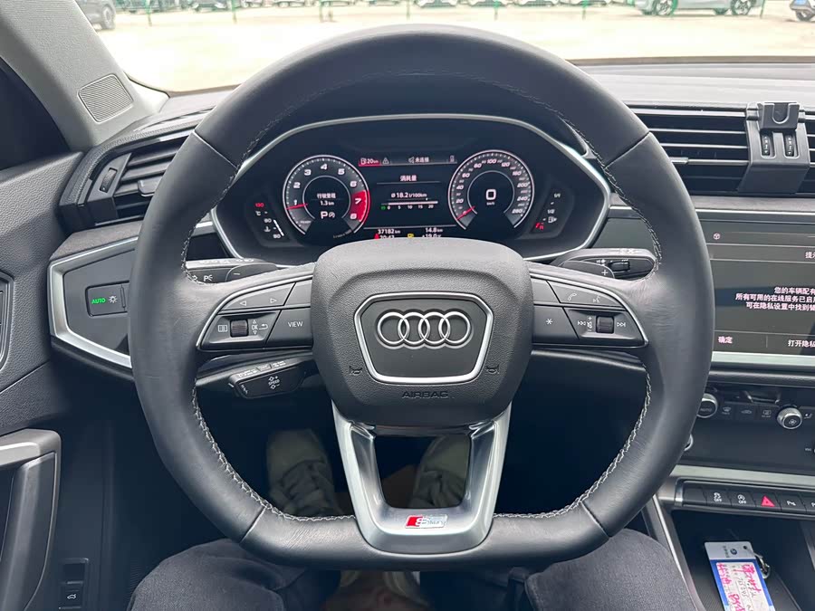 Audi Q3 2023 — фото 10