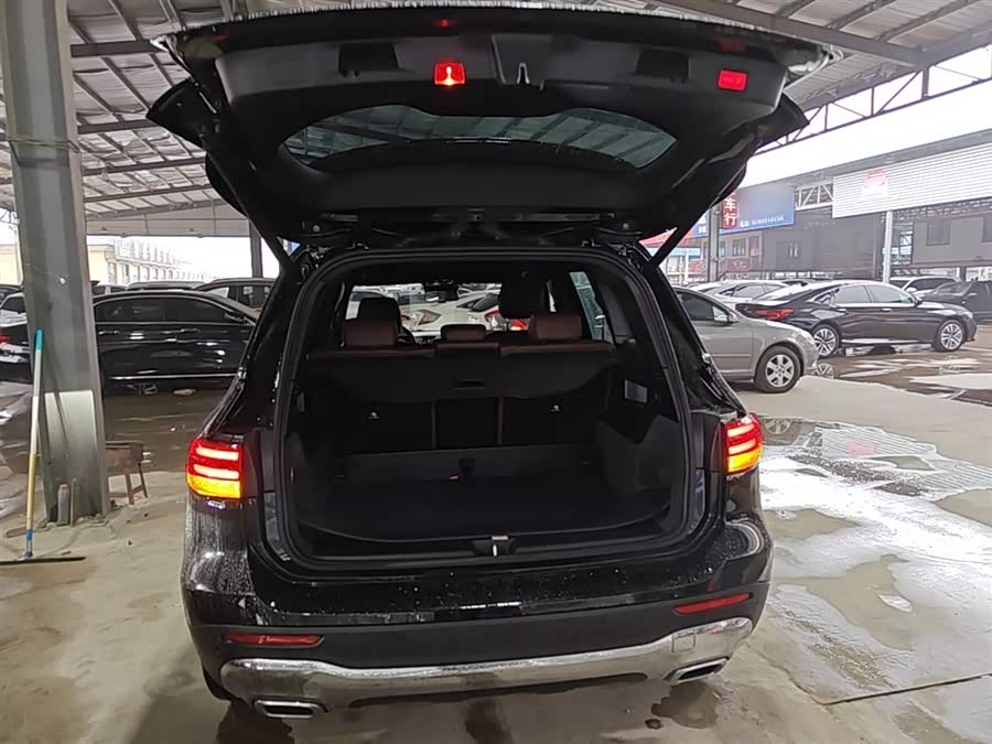 Mercedes-Benz GLB 2024 — фото 19